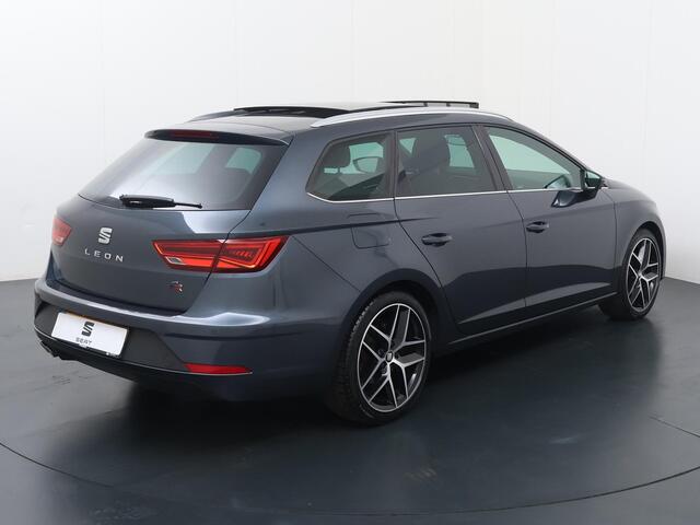Seat LEON ST 1.5 TSI FR Ultimate Edition | 150 PK | Automaat | Panoramadak | LED verlichting |