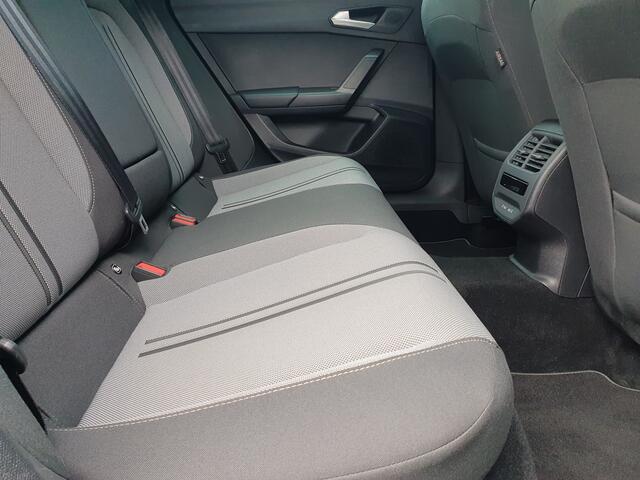 Seat LEON Sportstourer 1.0 eTSI Style Business Intense NAVI/CRUISE/CLIMA/LMV