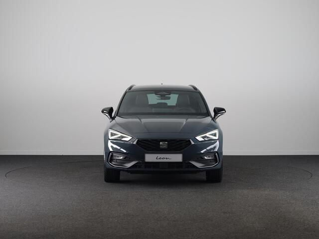 Seat LEON Sportstourer FR Business PHEV 1.5 TSI 204 pk 6 versn. DSG | Black Pack | Trekhaak | Safe & Driving Pack | | 18 inch