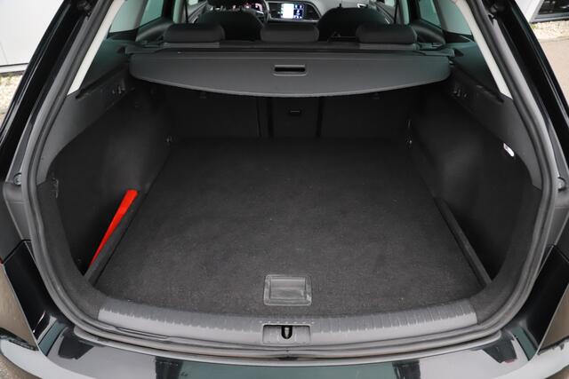 Seat LEON ST 1.0 TSI Style Ultimate Edition Virtual Cockpit Full LED Beats Audio Navigatie Achteruitrijcamera Carplay Android Clima Stoelverwarming Cruise Control Lane Assist