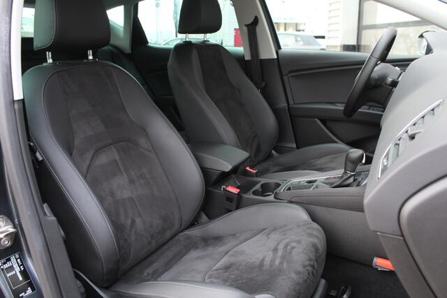 Seat LEON 1.0 EcoTSI Style Business Intense / Carplay / Keyless / N.A.P.