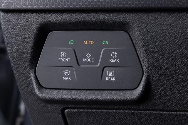 Seat LEON 1.0 eTSI Style Business Intense Automaat | NAVI | CAMERA