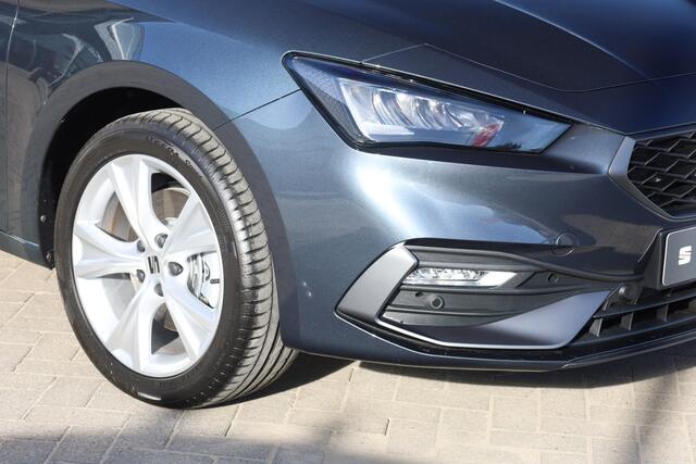 Seat LEON Sportstourer 1.5 TSI e-Hybrid FR Business 150KW/204PK DSG, uit voorraad leverbaar! 17 INCH Dynamic velgen, sportstoelen voor, zwarte dakhemel, dodehoek sensor, buitenspiegels elektrisch inklapbaar, slimme led, uitstap waarschuwing.