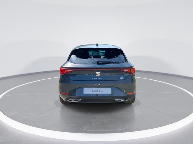 Seat LEON FR Business 1.5 TSI eHybrid 150kW / 204pk Hatchbac | 18'' Lichtmetalen Velgen | Panorama dak | Black Pakket |