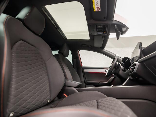 Seat LEON 1.5 TSI FR Sport Automaat (SCHUIFDAK, APPLE CARPLAY, VIRTUAL COCKPIT, CAMERA, STOEL/STUURVERWARMING, GETINT GLAS, SPORTSTOELEN, KEYLESS, NIEUWE APK, NIEUWSTAAT)