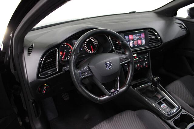 Seat LEON Sportstourer 1.5 TSI FR Business Intense / Stoelverwarming / Navi. / Afneembare trekhaak /