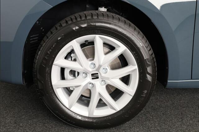 Seat LEON 1.5 TSI Style Carplay / Sensor Achter / LED / Airco