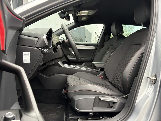 Seat LEON 1.5 eTSI FR Launch Edition 150pk | Virtual Cockpit | Achteruitrijcamera | Apple Carplay/Android Auto | Cruise control adaptief | Dab | LED koplampen | Stuur verwarmd | Voorstoelen verwarmd | Prachtig exemplaar!