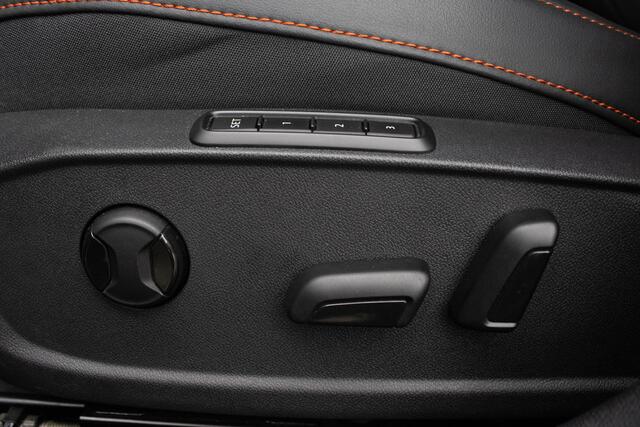 Seat LEON 1.4 TSI eHybrid PHEV FR Bus. Int. PANO CAMERA MEMORY