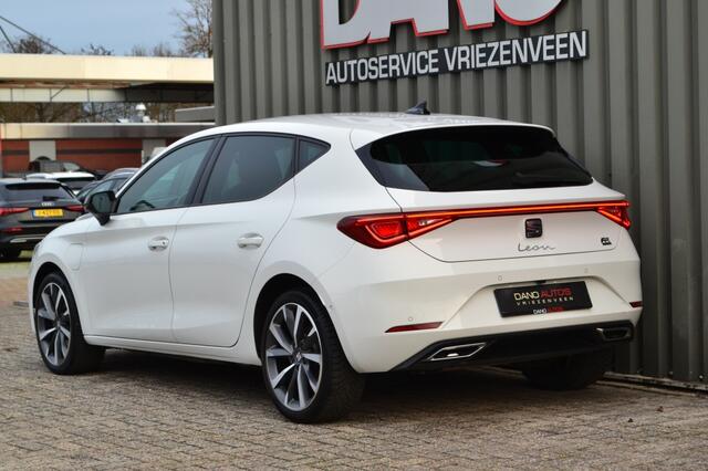 Seat LEON FR e-Hybrid Business LED/Camera/18''/Keyless