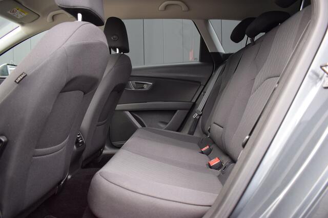 Seat LEON ST 1.2 TSi Style LED | Carplay | Sportstoelen | ECC | Stoelverwarming | Trekhaak | Volledig Onderhouden!!
