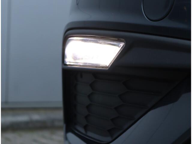 Seat LEON 2.0 TSI FR Business Intense | Virtual | Trekhaak | Stoelverwarming