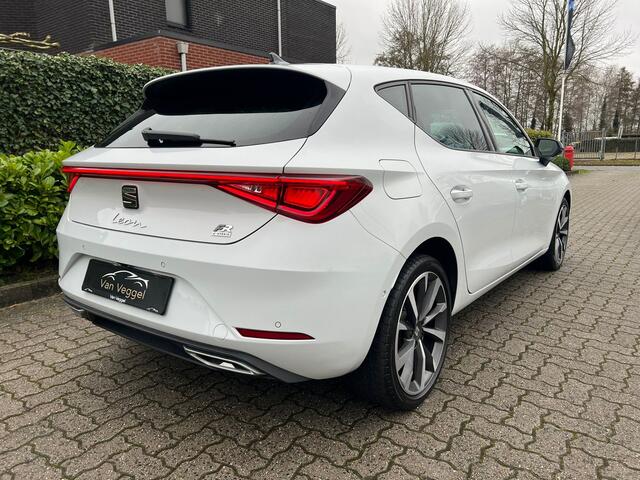 Seat LEON 1.4 TSI eHybrid PHEV FR panorama, virtual cockpit, navi, cruise