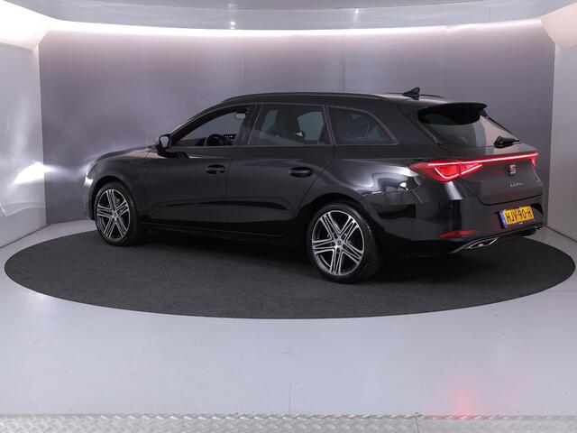 Seat LEON Sportstourer 1.5 TSI e-Hybrid FR PHEV First Edition 204 pk Automaat | Verlengde garantie | Navigatie | Parkeersensoren | Achteruitrijcamera | Adaptieve cruise control |
