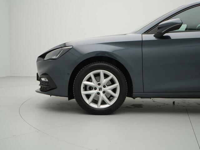 Seat LEON 1.0 TSI 110pk Style Business Intense Navigatie Camera Keyless Acc Parkassist 244