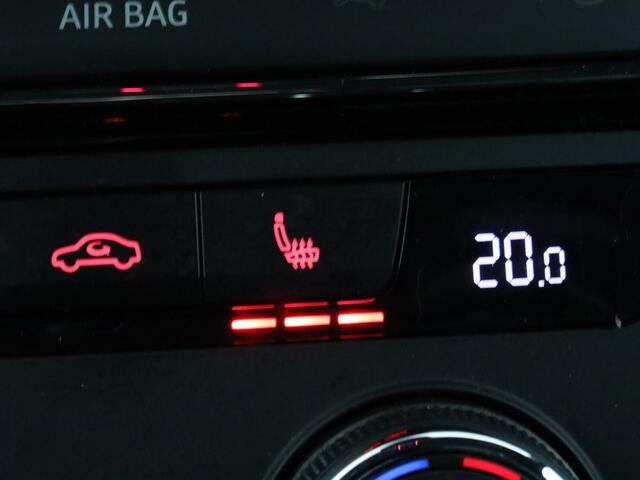 Seat LEON 1.5 TSI FR Ultimate Edition | Panoramadak | Stoelverwarming | Beats Audio | Camera | Carplay | Leder/Alcantara | Keyless | Virtual Cockpit | Full LED | Navigatie