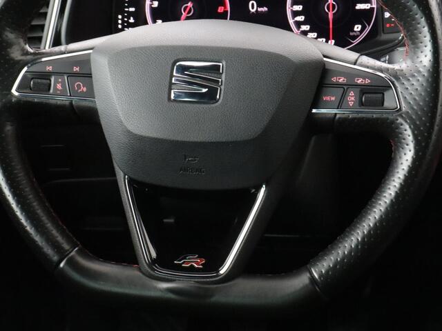Seat LEON 1.5 TSI FR Ultimate Edition | Panoramadak | Stoelverwarming | Beats Audio | Camera | Carplay | Leder/Alcantara | Keyless | Virtual Cockpit | Full LED | Navigatie