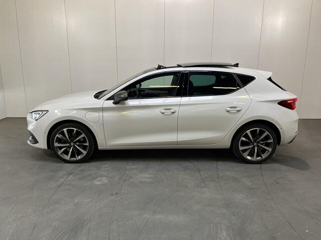 Seat LEON 1.4 TSI eHybrid PHEV FR Business Intense / AUTOMAAT/ PANO/ DCC/ CAMERA/ PARK. SENSOREN/ DODE HOEK/ FULL LINK/ STOEL-STUURVERWARM./ KEYLESS/ ADAPT. CRUISE/ TRAVEL ASSIST/ NAVI/ CLIMA/ DAB/ 18" LMV