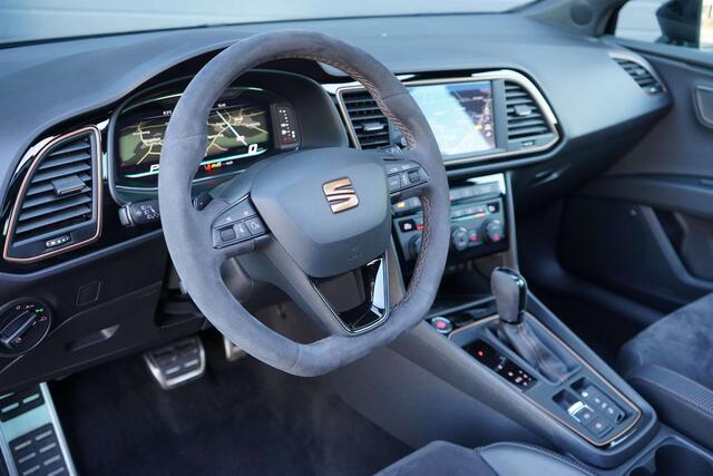Seat LEON ST 2.0 TSI 4DRIVE CUPRA R Brembo/Camera/Pano/Carbon