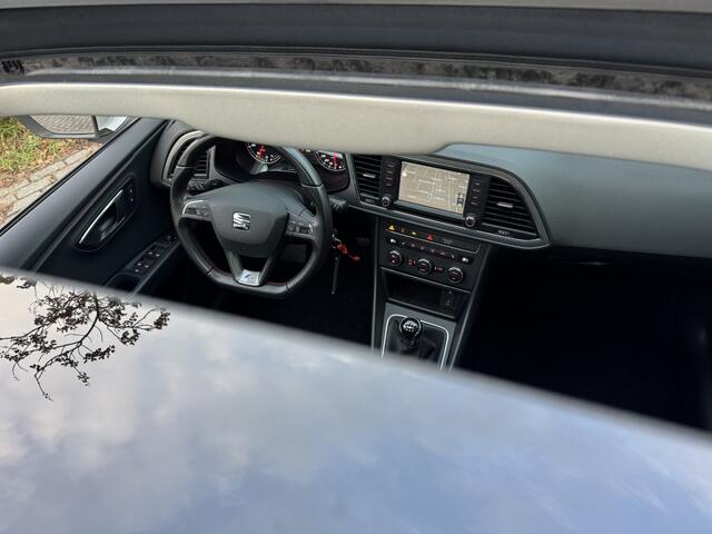 Seat LEON 1.4 TSI FR PANO CRUISE SFEER CARPLAY