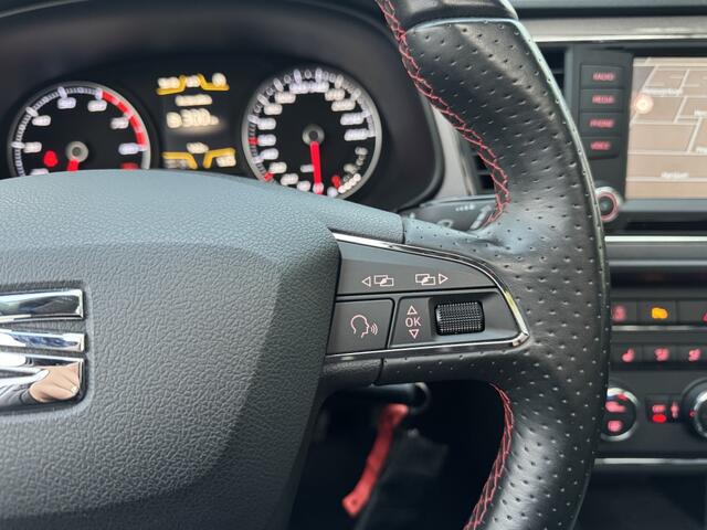 Seat LEON 1.4 TSI FR PANO CRUISE SFEER CARPLAY