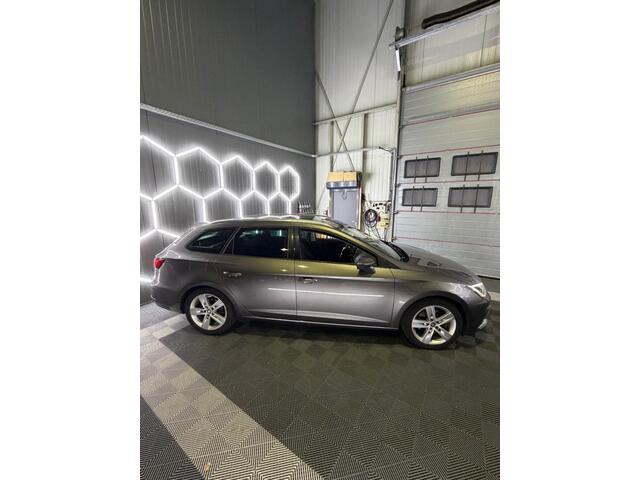 Seat LEON SEAT Leon 1.8 TSI FR Business LED Automaat 7 Cruise Trekhaak