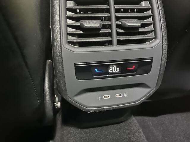 Seat LEON Sportstourer 1.5 TSI e-Hybrid FR Business / AUTOMAAT / GARANTIE TM 03-2029/ NAVIGATIE / CAMERA / DIGITAAL DASHBOARD