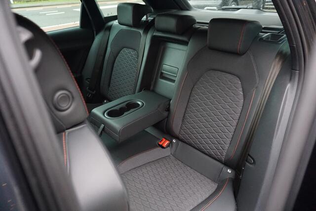 Seat LEON Sportstourer 1.5 eTSI FR Business Intense