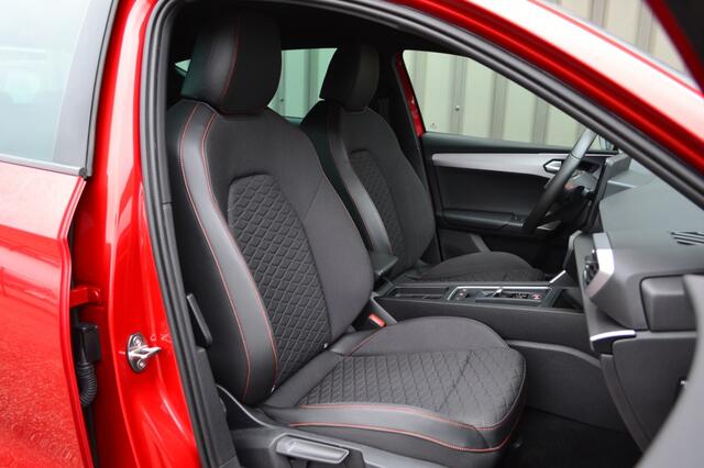 Seat LEON 1.4 TSI e-Hybrid FR LED/Camera/Keyless