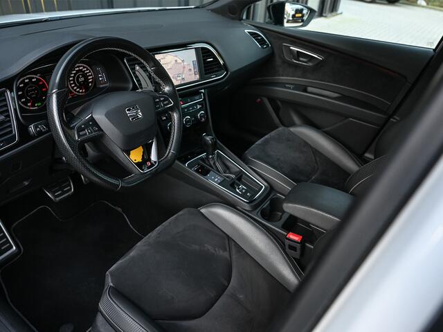 Seat LEON ST 2.0 TSI CUPRA 300 · Panorama dak · Beats Sound · Black line · Full Led · Camera · Stoelverwarming · Adaptive Cruise · Virtual Cockpit · Ambiance interieur ·