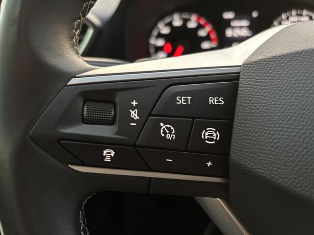 Seat LEON Sportstourer 1.5 eTSI Style Business Intense Elekt. Trekhaak | Stuurwiel verwarming