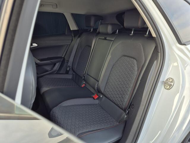 Seat LEON Sportstourer 1.5 TSI FR Launch Edition | Virtual | Keyless | 18'' | Stuur-stoelverw. | Carplay