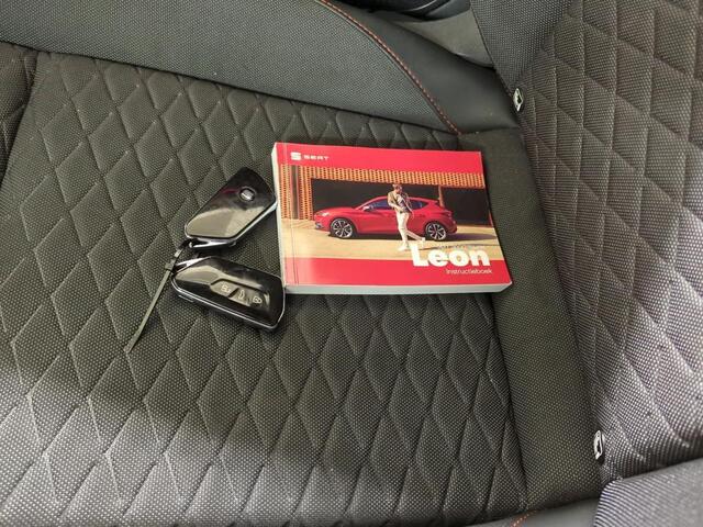 Seat LEON Sportstourer 1.0 TSI FR Business Intense NL-AUTO | CAMERA | STOEL/STUUR VERWARMING