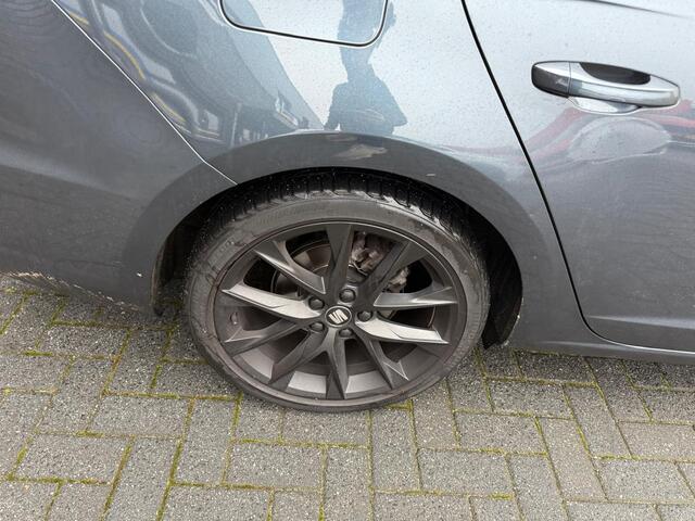 Seat LEON ST 1.5 TSI FR Ultimate Edition Black Sky | 1E EIGENAAR | 12MND GARANTIE | AUTOMAAT | DAB | PANODAK | LED | CRUISE | CARPLAY |