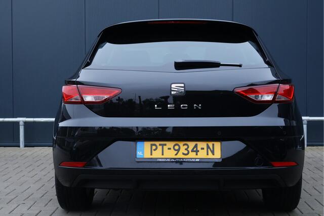 Seat LEON 1.0 EcoTSI Style Business Intense Automaat | Navi | Apple Carplay / Android Auto | Keyless Entry / Start | Parkeersensoren | Cruise