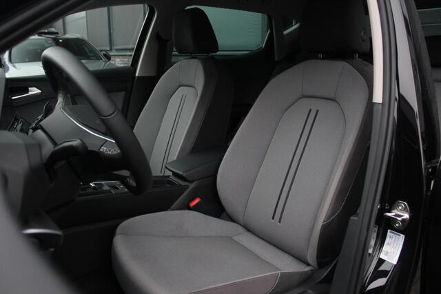 Seat LEON 1.5 eTSI Style Business Intense Automaat | Stoel en Stuur verwarming | Camera | LED