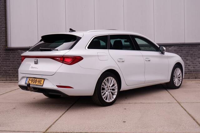 Seat LEON Sportstourer 1.5 eTSI Xcellence M-Hybrid | LED | Panorama | Elek. Trekhaak | Carplay | Navi | Sfeerverl. | Camera