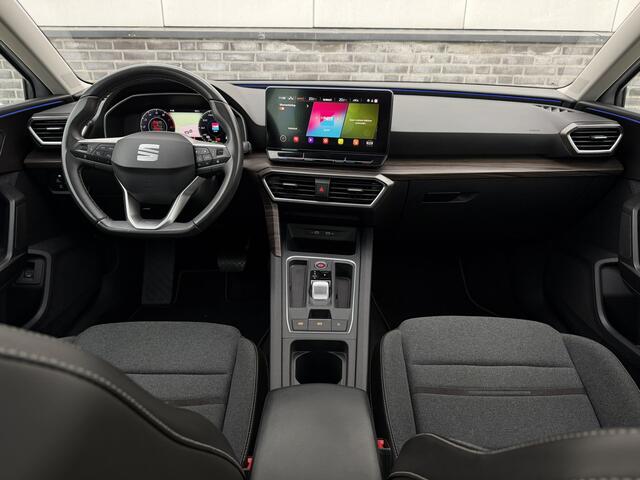 Seat LEON Sportstourer 1.5 eTSI Xcellence M-Hybrid | LED | Panorama | Elek. Trekhaak | Carplay | Navi | Sfeerverl. | Camera
