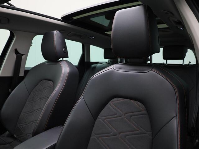 Seat LEON Sportstourer 1.4 TSI/204PK eHybrid PHEV FR · Panoramadak · Apple/Android Car Play · Navigatie · Camera + Parkeersensoren