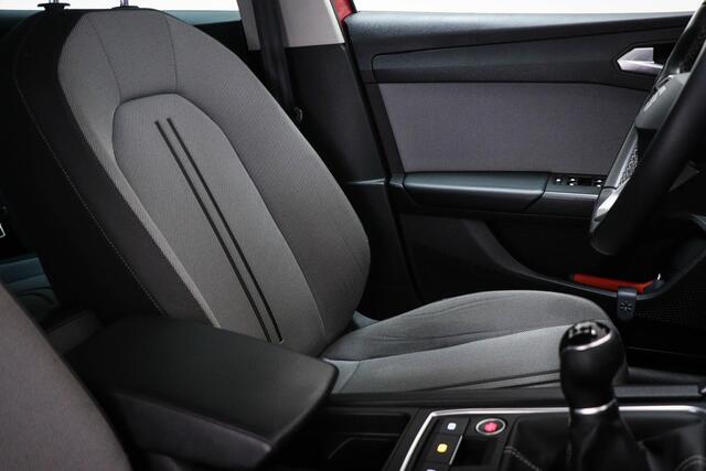 Seat LEON Sportstourer 1.5 TSI Style Business Intense | VIRTUAL COCKPIT | DAB | FULL LINK | CAMERA