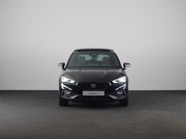 Seat LEON 1.5 TSI e-Hybrid FR Business | Black Pack | Glazen schuif-kanteldak | Safe & Driving Pack | Technology Pack | C2K - Velgen 'Black Pack', 18 inch
