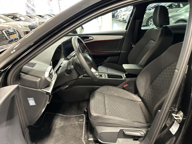 Seat LEON Sportstourer 1.0 eTSI 110pk DSG Style Business Intense · Apple/Android Car Play · Navigatie · P-Sensoren · Cruise Control · Sfeerverlichting · 18'' Inch · Garantie t/m 16-01-2028 of 100.000km