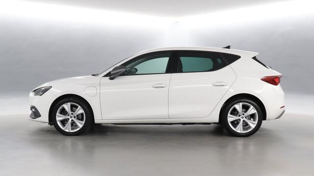 Seat LEON 1.4 TSI 204pk eHybrid PHEV FR DSG / Navigatie / Stoel+Stuurverwarming / Parkeersensoren