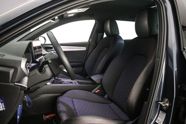 Seat LEON Sportstourer FR 1.0 TSI 115pk Cruise control, LED koplampen, App connect, Parkeersensoren, Airco, DAB, Radio, Bluetooth