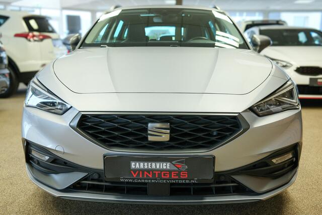 Seat LEON Sportstourer 1.5 eTSI FR Business Intense Panoramadak Wegklapbare Trekhaak Virtiueel Cockpit 150pk