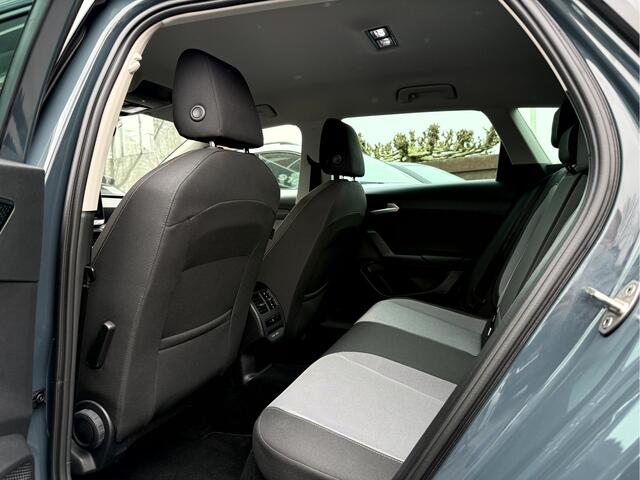 Seat LEON Sportstourer 1.5 TSI Style Business Intense Camera, App Connect, Led