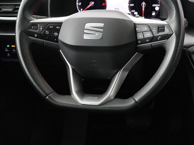 Seat LEON 1.5 eTSI FR Intens | Carplay | Adaptive cruise | Sfeerverlichting | Navigatie | Parkeerhulp | Dodehoek detectie | Full LED | Climate control | Bluetooth