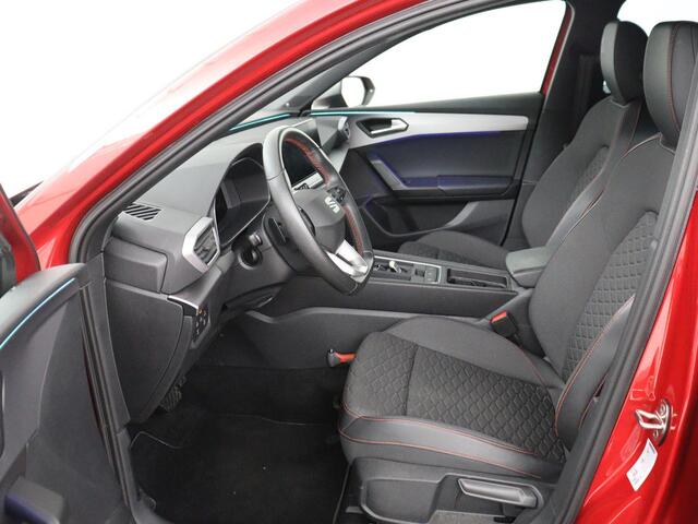 Seat LEON 1.5 eTSI FR Launch Edition | Stoelverwarming | Adaptive cruise | Carplay | Camera | Beats Pack | Sfeerverlichting | Navigatie | Keyless | Stuurverwarming | Navigatie