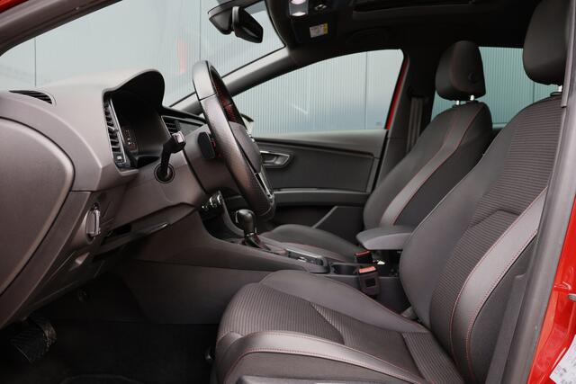 Seat LEON 1.4 EcoTSI FR Business Intense Automaat | Virtual Cockpit | Panoramadak | Trekhaak | Stoelverwarming | Keyless entry / Start | Apple Carplay / Android Auto