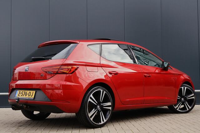 Seat LEON 1.4 EcoTSI FR Business Intense Automaat | Virtual Cockpit | Panoramadak | Trekhaak | Stoelverwarming | Keyless entry / Start | Apple Carplay / Android Auto
